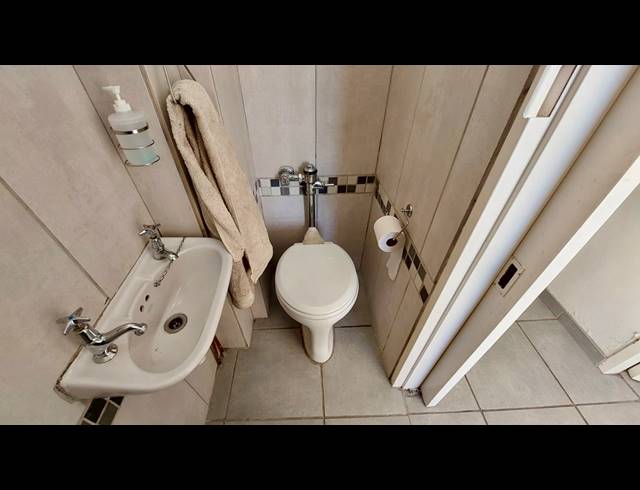 2 BEDROOM APARTMENT FOR SALE IN TOWNSEND ESTATE
